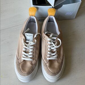 Oncept London women’s sneakers in Latte